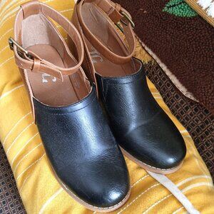 JC BLOCK HEEL PUMP